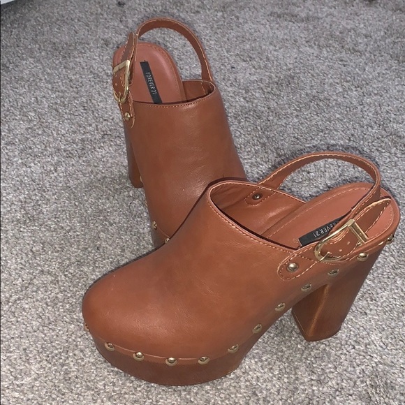 Platform heels - Picture 2 of 6